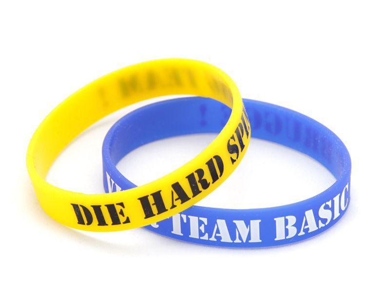 2 gepersonaliseerde print polsbandjes die hard